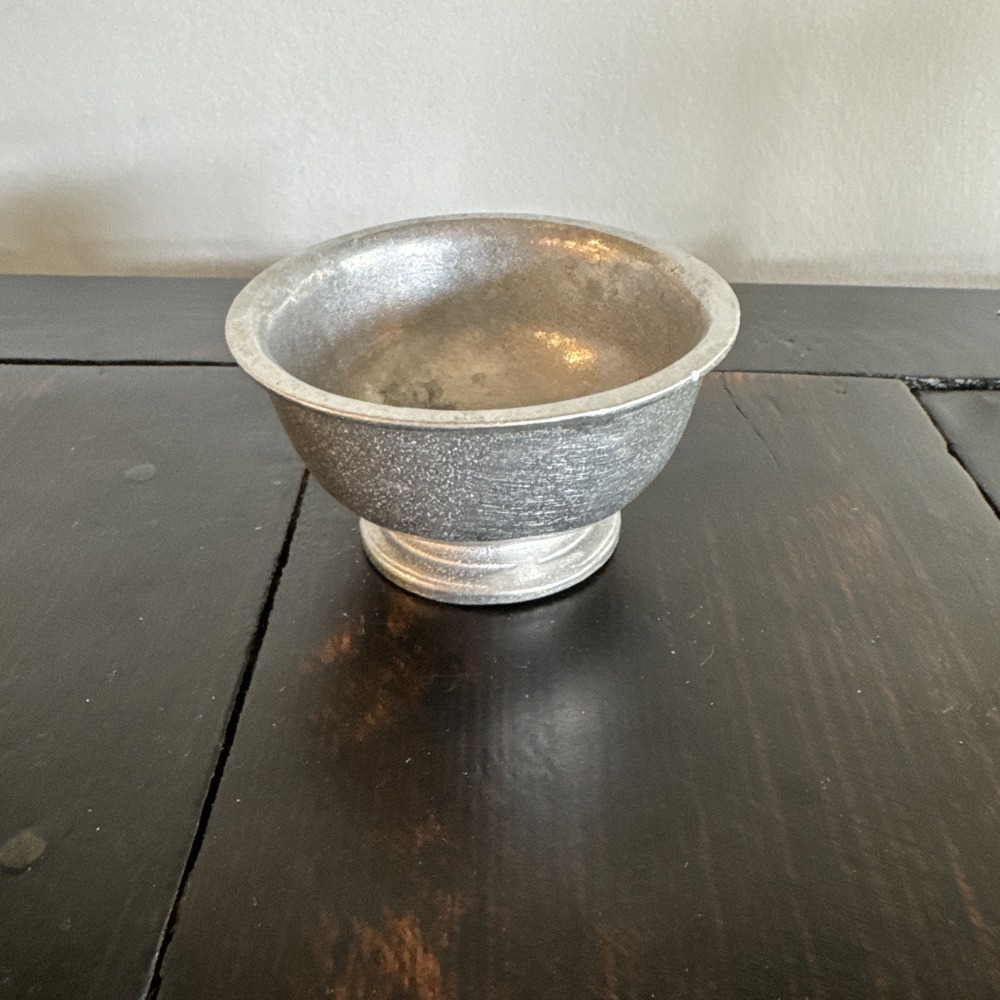 Vintage Wilton Small Serving Cup Pedastal 3 3/4 Inches Diameter 2 1/4 In Tall‎